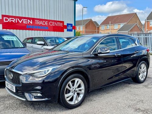 Infiniti Q30