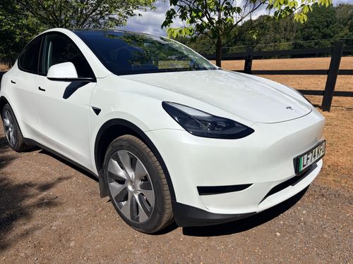 Tesla MODEL  Y