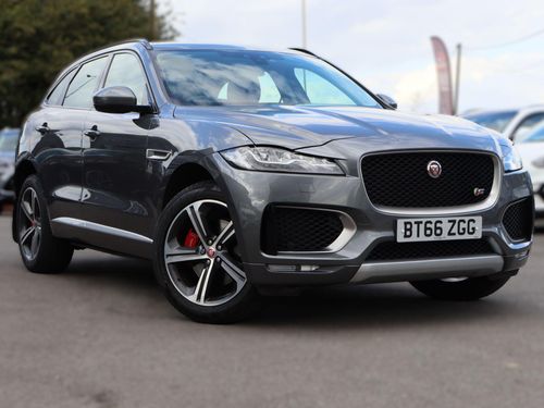 Jaguar F Pace