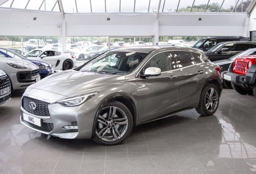 Infiniti Q30