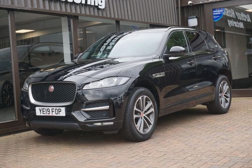 Jaguar F Pace