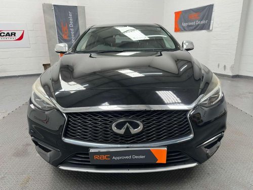 Infiniti Q30