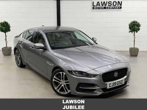 Jaguar XE