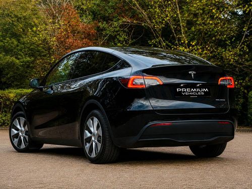 Tesla MODEL  Y