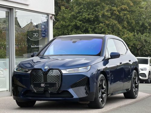 BMW iX