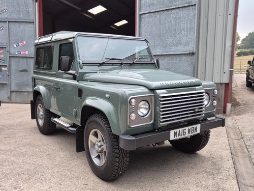 Land Rover Defender 90