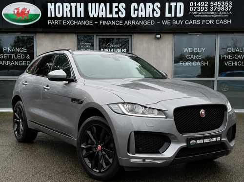 Jaguar F Pace