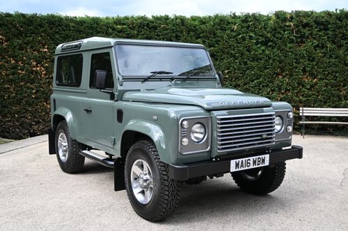 Land Rover Defender 90