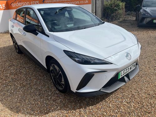 MG 4