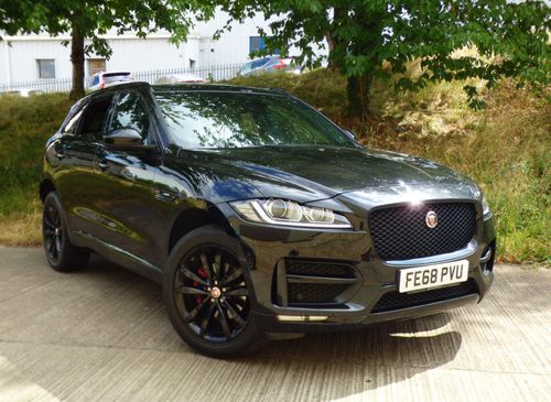 Jaguar F Pace
