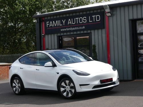 Tesla MODEL  Y
