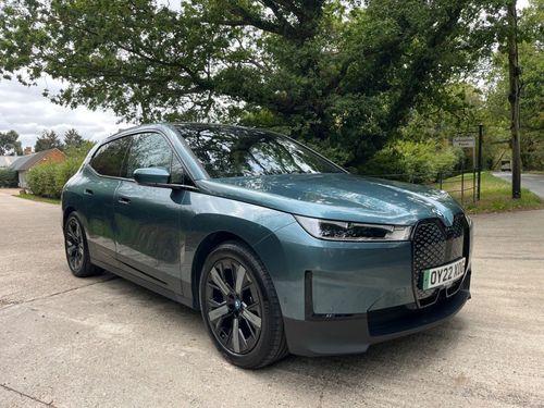BMW iX