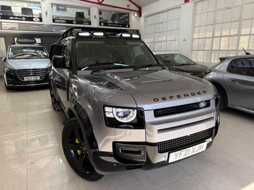 Land Rover Defender 110