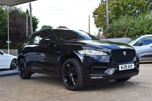 Jaguar F Pace