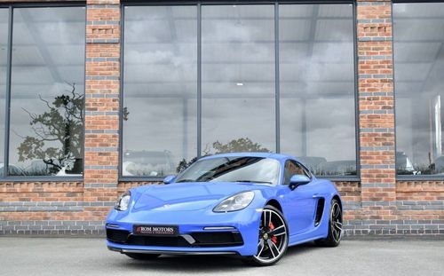 Porsche 718 Cayman