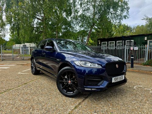 Jaguar F Pace