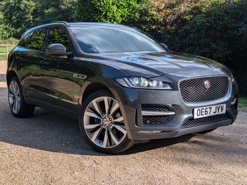 Jaguar F Pace