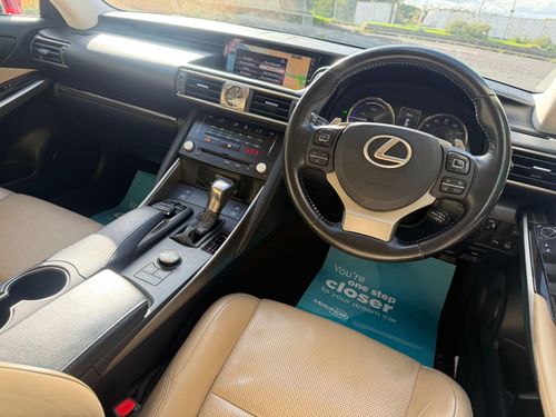 Lexus IS