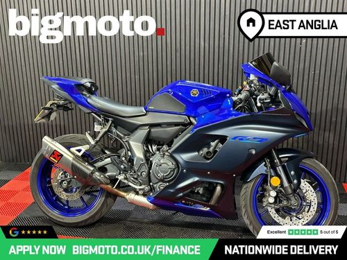Yamaha R7
