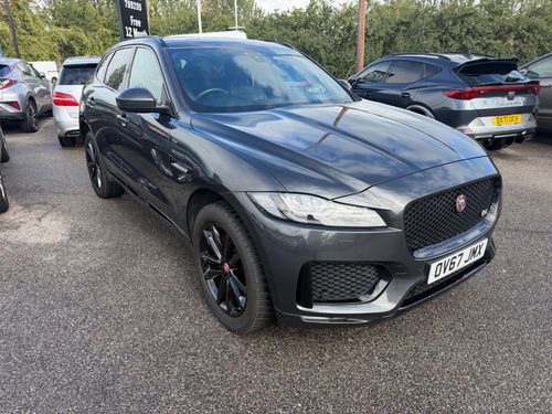 Jaguar F Pace