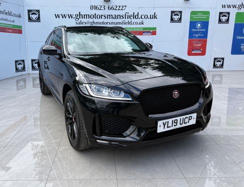 Jaguar F Pace