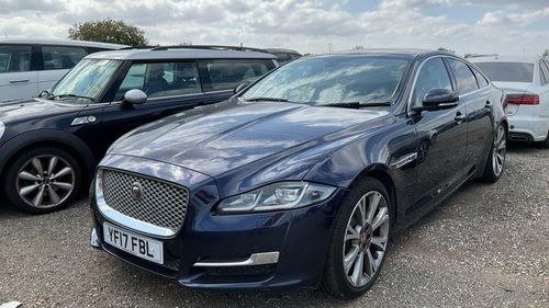 Jaguar XJ