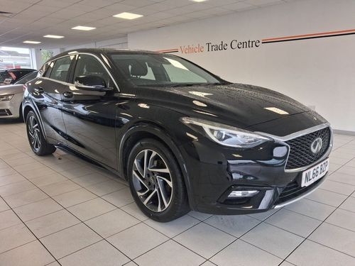 Infiniti Q30