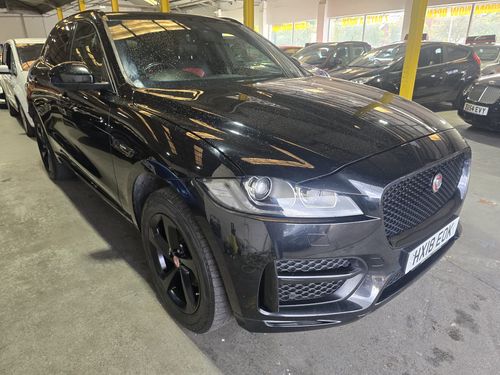 Jaguar F Pace