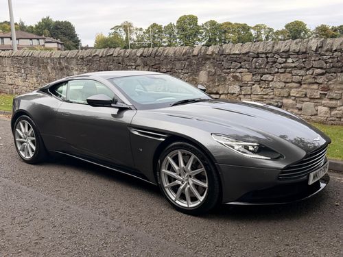 Aston Martin DB11