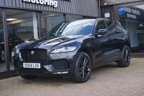 Jaguar F Pace