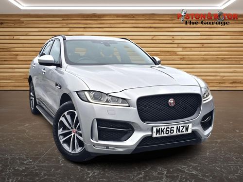Jaguar F Pace