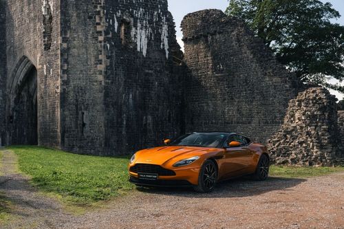Aston Martin DB11