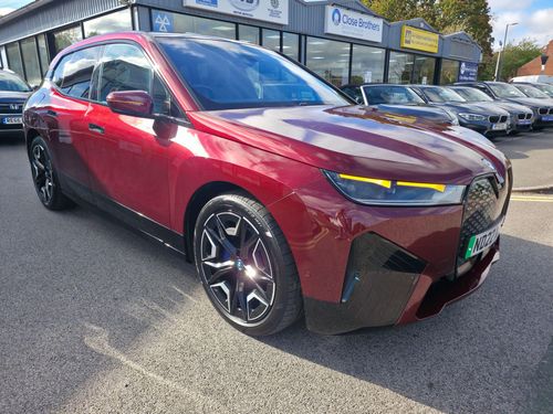 BMW iX