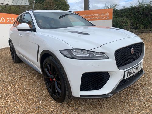 Jaguar F Pace