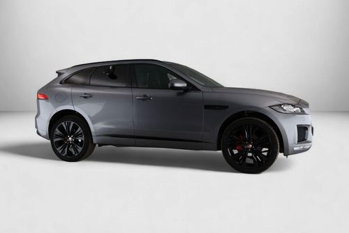 Jaguar F Pace
