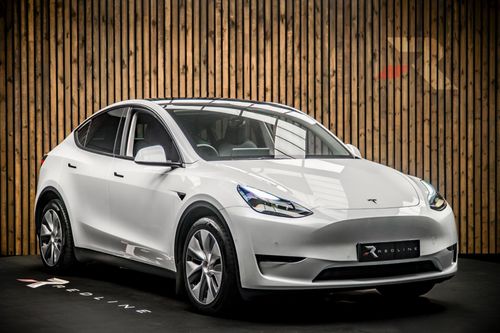 Tesla MODEL  Y