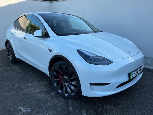 Tesla MODEL  Y