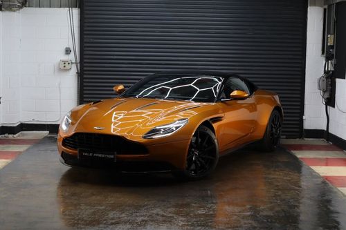 Aston Martin DB11