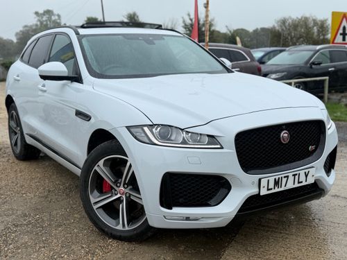 Jaguar F Pace