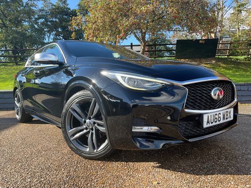 Infiniti Q30