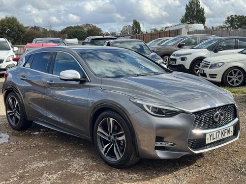 Infiniti Q30