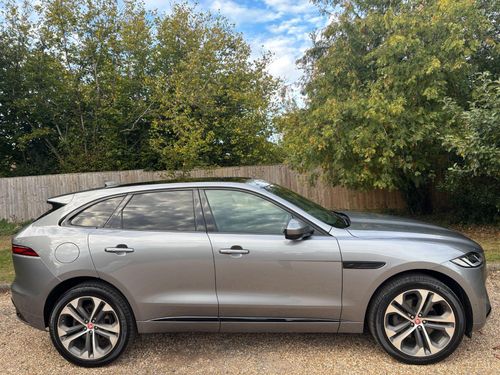 Jaguar F Pace