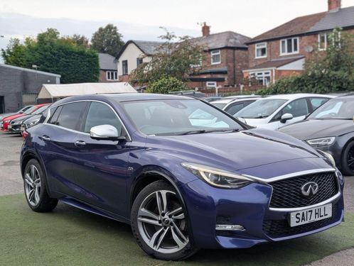 Infiniti Q30