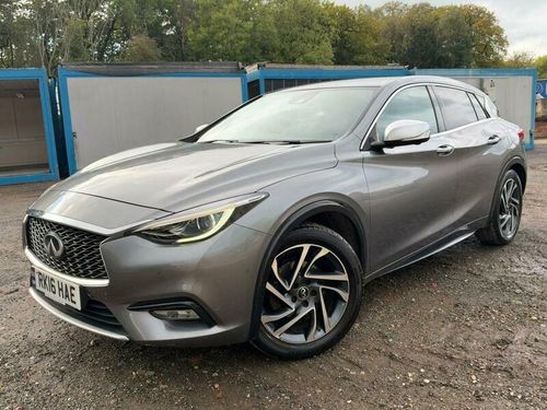 Infiniti Q30